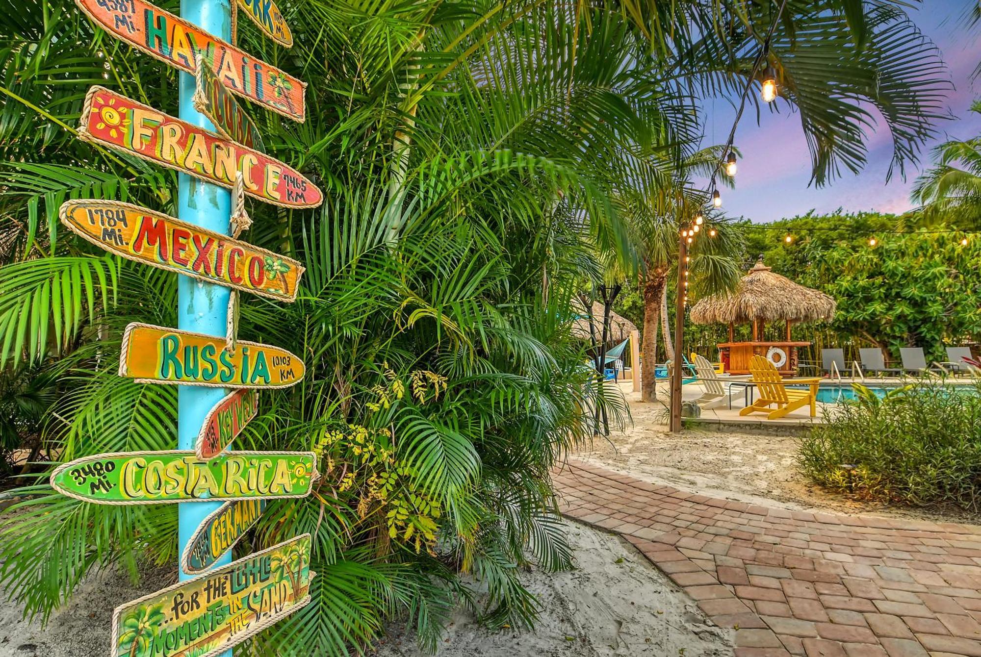 Siesta Key Palms Resort Sarasota Exterior photo